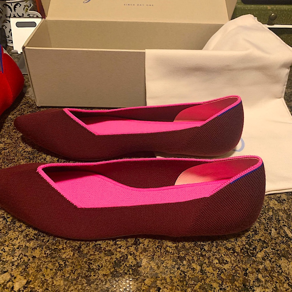 Rothy’s Maroon Pointed Toe Flats with Pink Piping. Merino Wool.